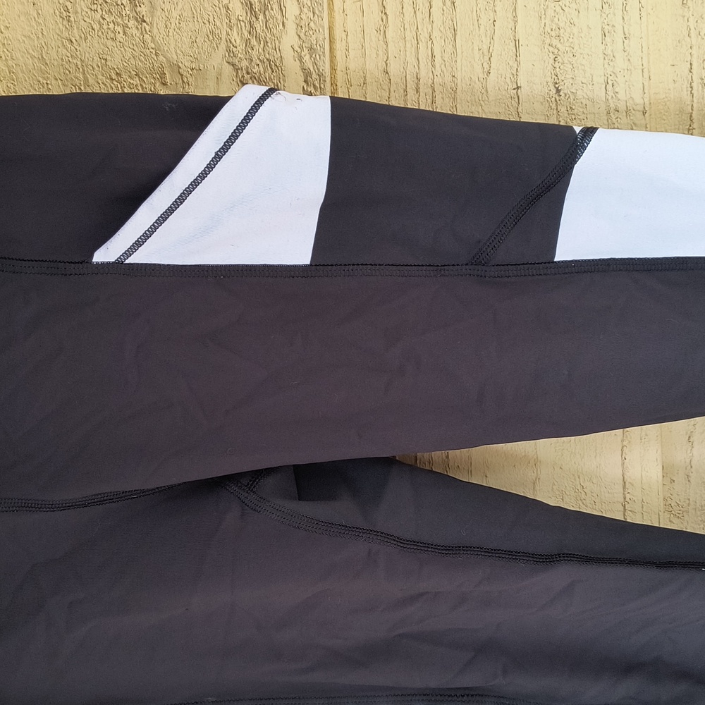 Lululemon Rare 2014 Seawheeze legging - Picture 2 of 11